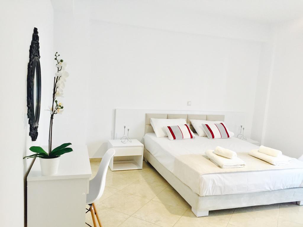 Sea And Sun Apartments Sarandë Esterno foto
